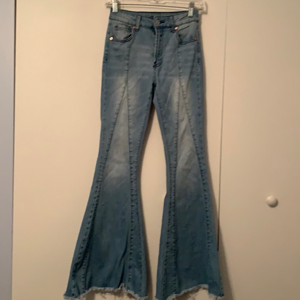 Lite Bell bottom jeans.  Size 25.